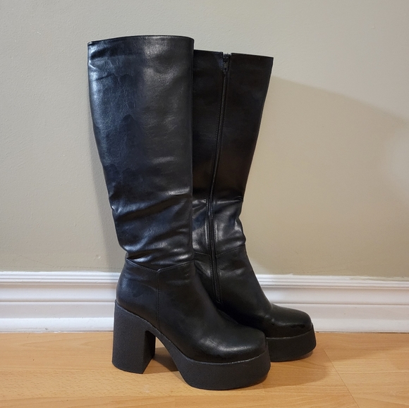 SOLD Lamoda Slick Nicks - Picture 3 of 10